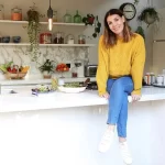 Иззи Уолтон